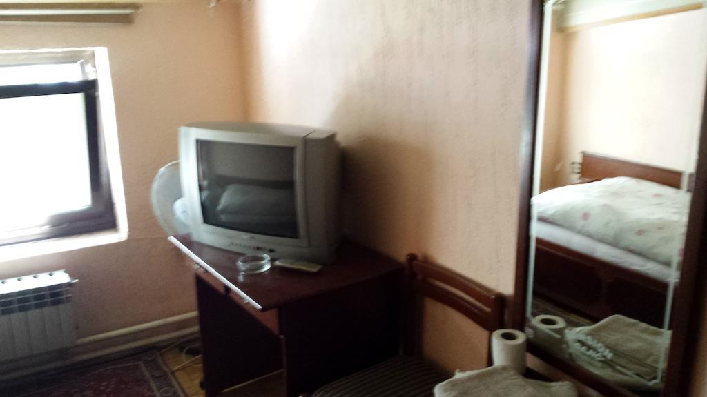 Guest House Gaja Novi Sad Rom bilde