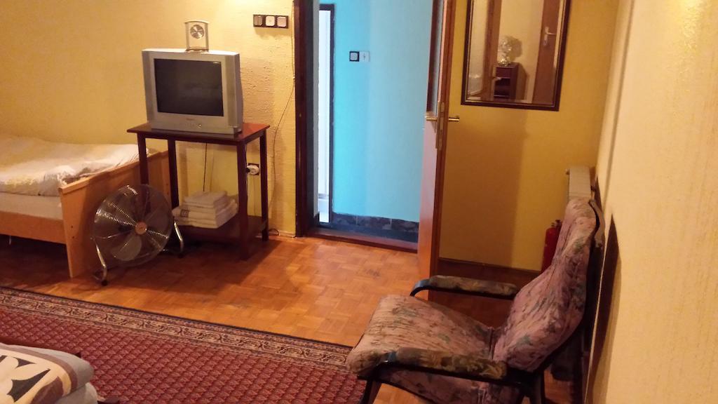 Guest House Gaja Novi Sad Rom bilde