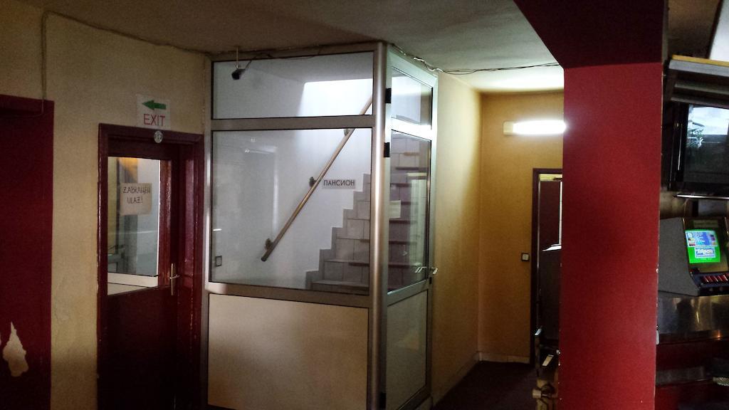 Guest House Gaja Novi Sad Rom bilde